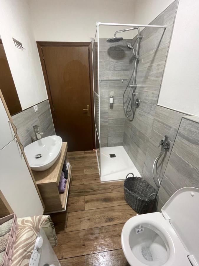 Lake Apartment Ischia Green Tenna Bagian luar foto