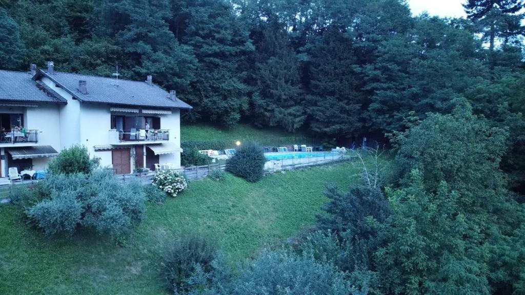 Lake Apartment Ischia Green Tenna Bagian luar foto